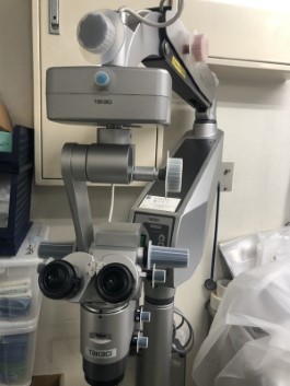 ウェスト動物病院　手術用顕微鏡